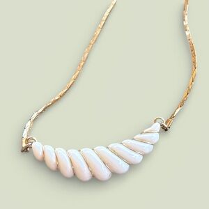 Avon Delicate Choker Necklace Gatsby Collection White Lucite Crescent Moon